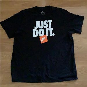 NIKE TEE (Large)
